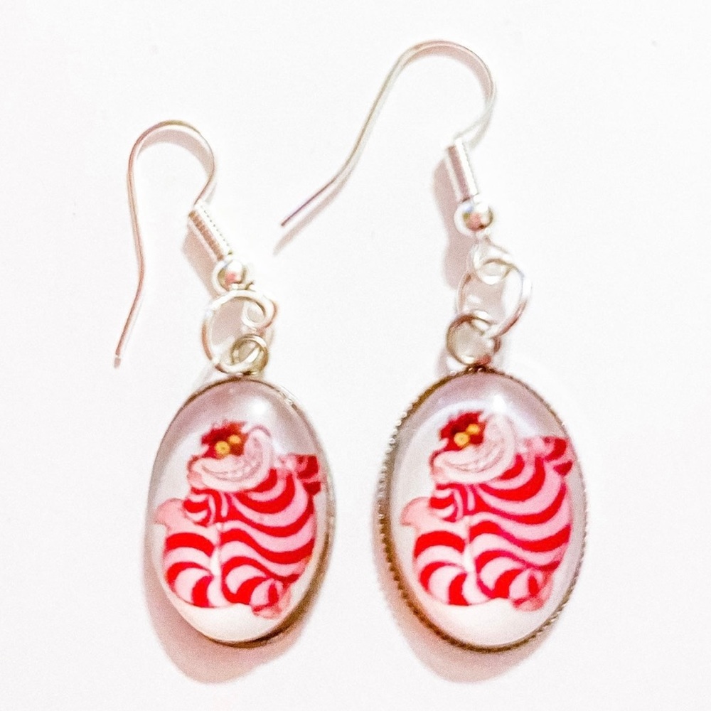 Cheshire Cat Oval Dangle Earrings